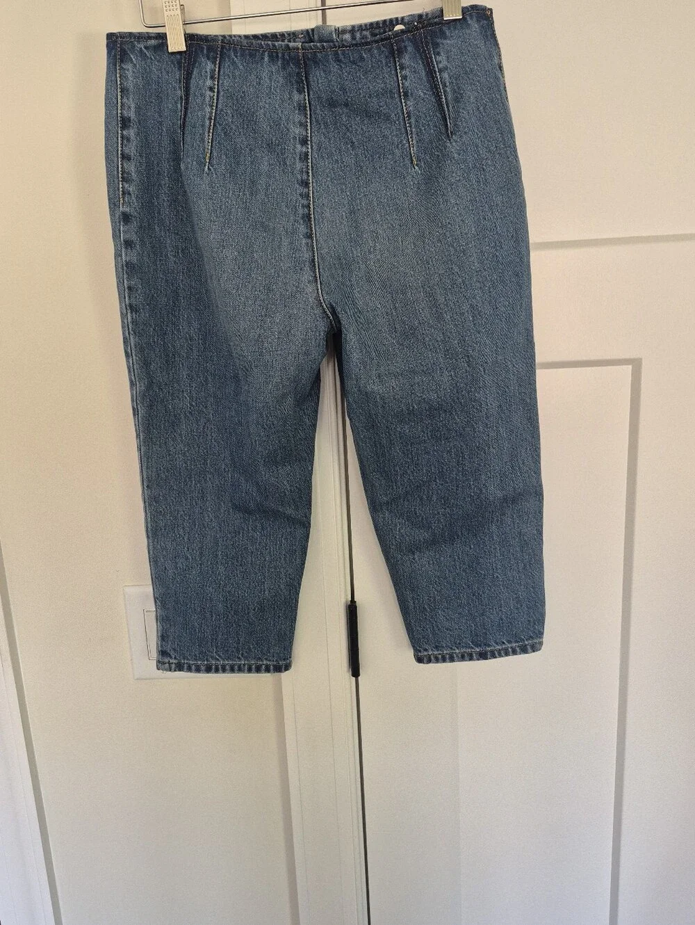 CHANEL Capri Pants Blue Denim Bermuda High Rise Size 40 = 8 NEW